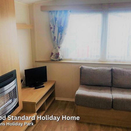 מייבלת'ורפ Redwood Standard Holiday Home מראה חיצוני תמונה